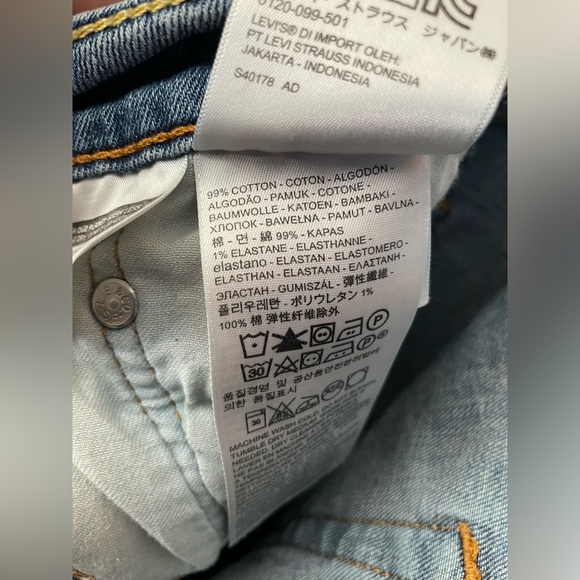 Levi's Distressed Slim Fit Jeans - Size 38x32 - Picture 9 of 10